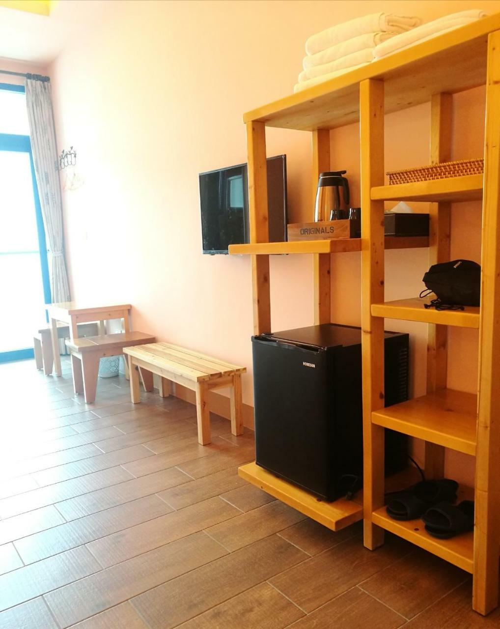 Love Ocean & Happy Bay Homestay Donggang Eksteriør billede