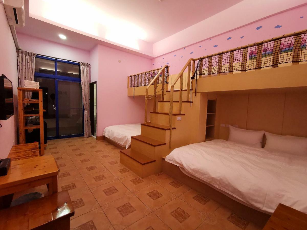 Love Ocean & Happy Bay Homestay Donggang Eksteriør billede