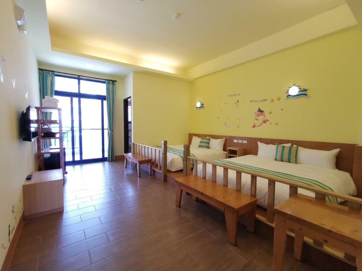 Love Ocean & Happy Bay Homestay Donggang Eksteriør billede