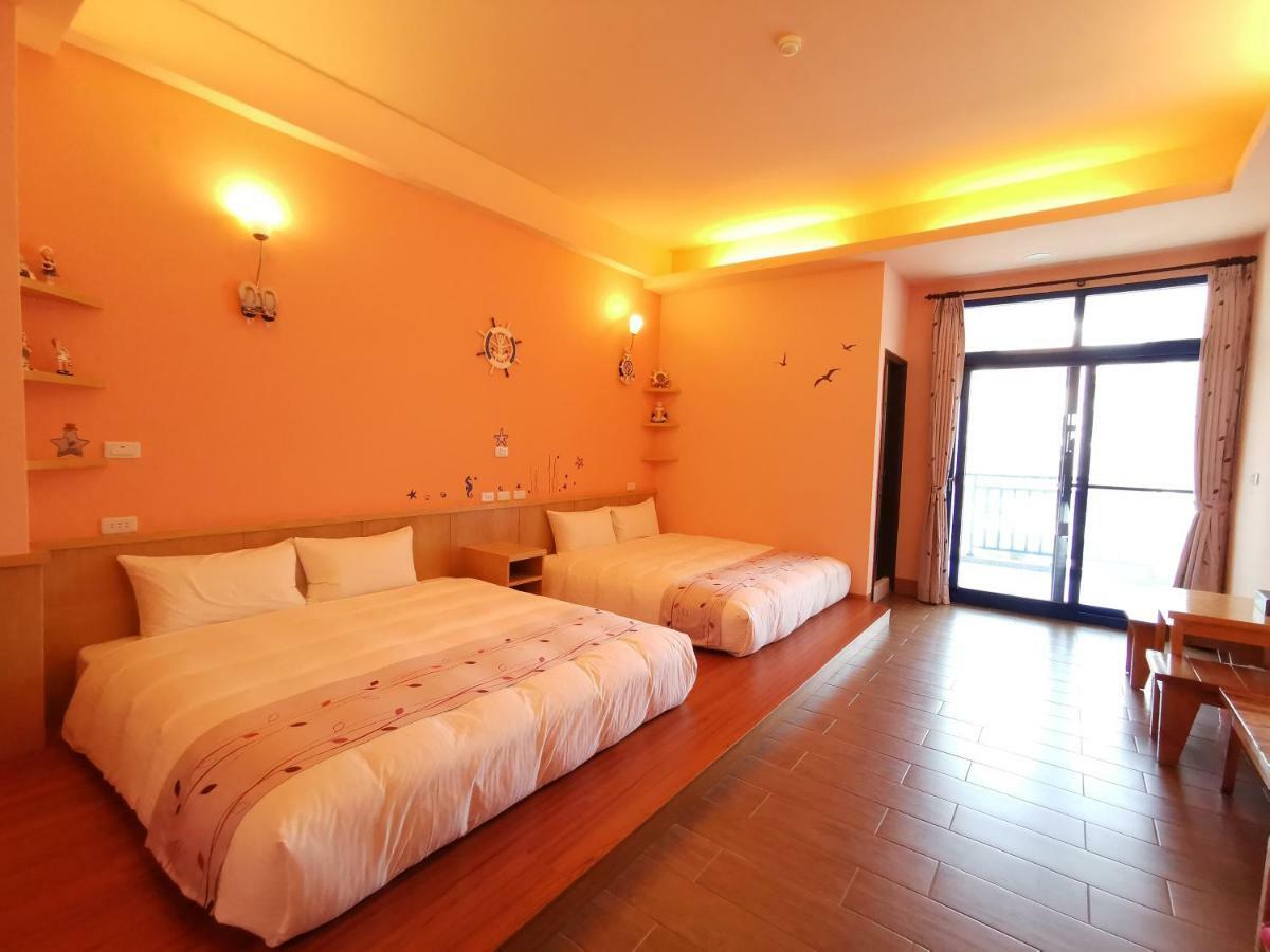Love Ocean & Happy Bay Homestay Donggang Eksteriør billede