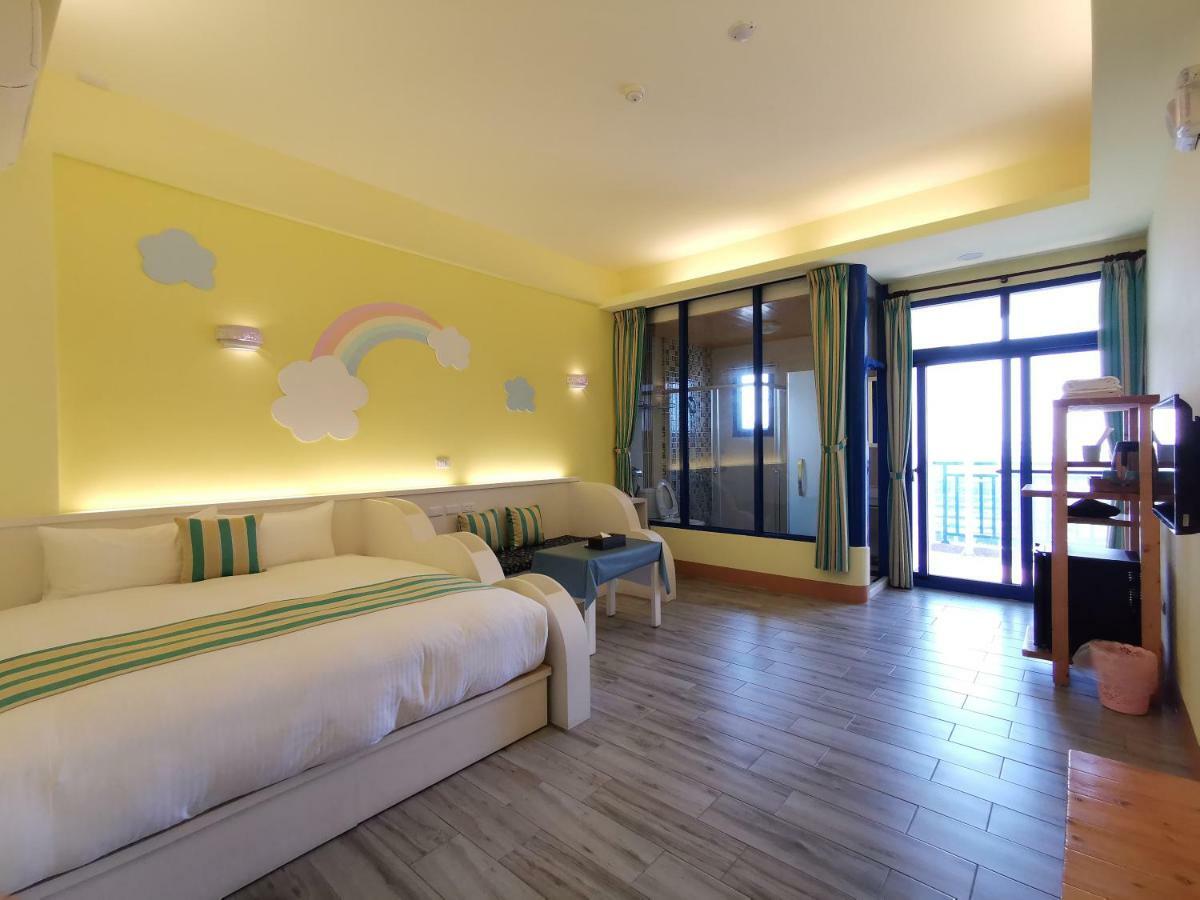 Love Ocean & Happy Bay Homestay Donggang Eksteriør billede
